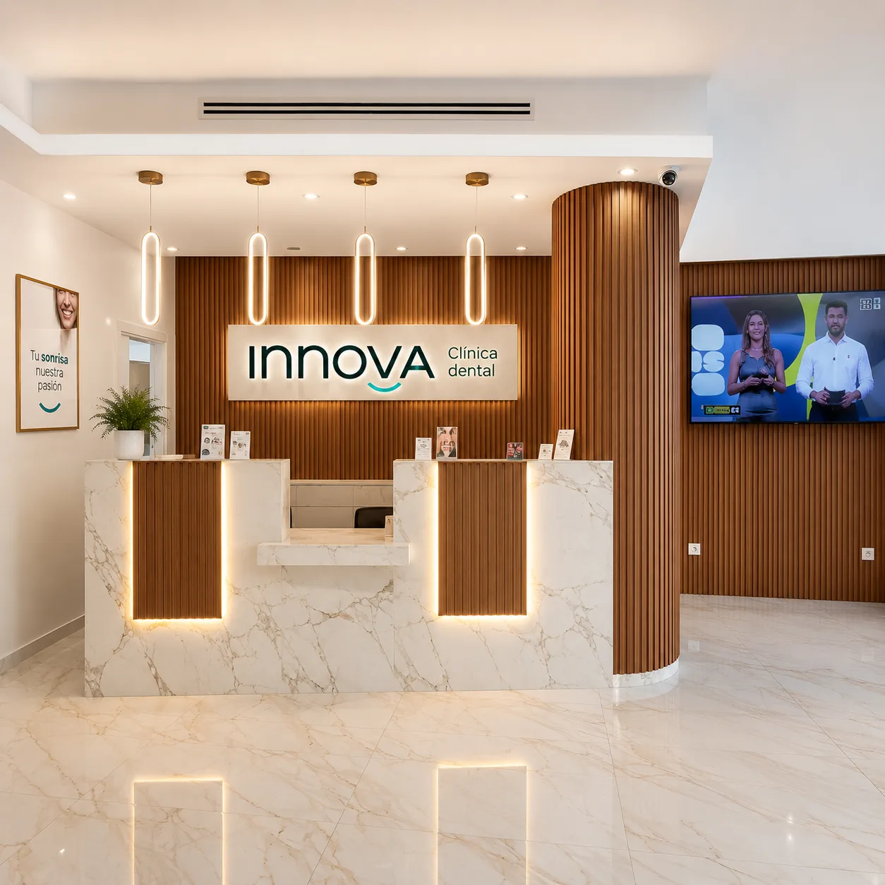 Recepcion e instalaciones de Clinica Dental Innova