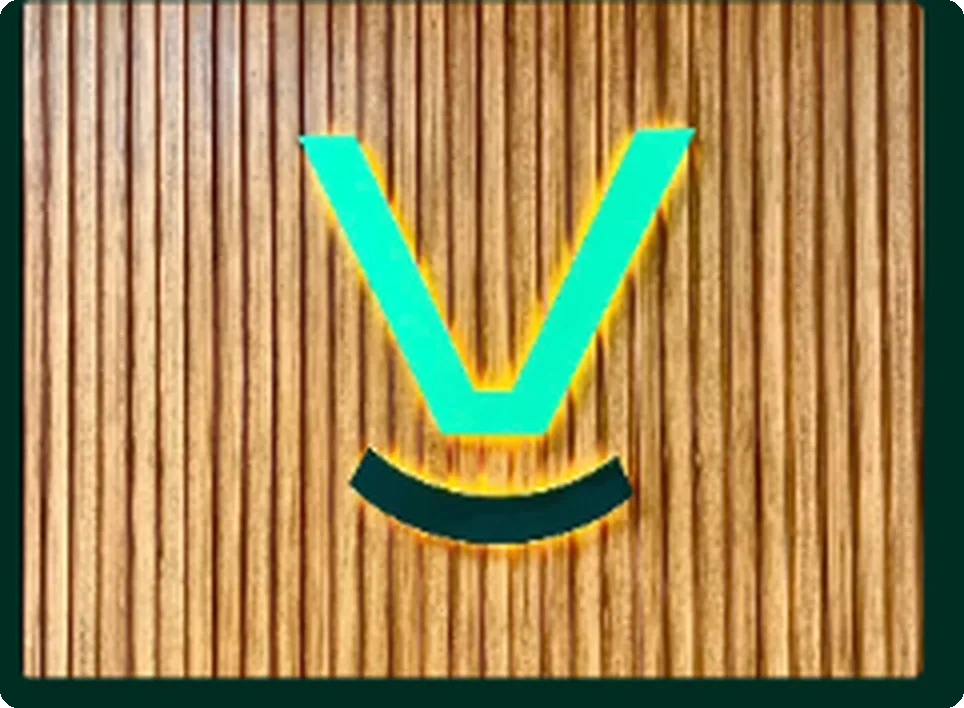 Logo de Clinica Dental Innova en recepcion